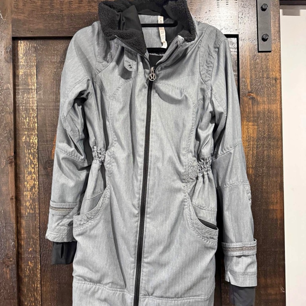 Women's Gray Jacket
